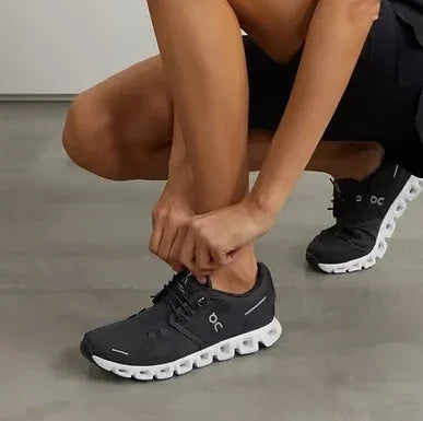 Cloud 5 Black & White